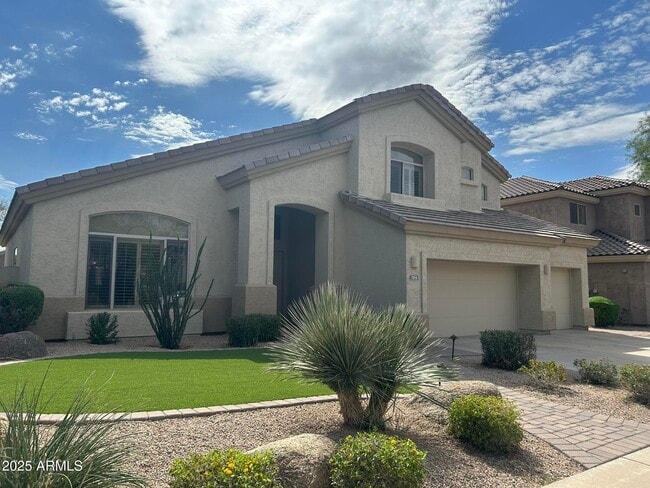 Primary Photo - 7215 E Whistling Wind Way