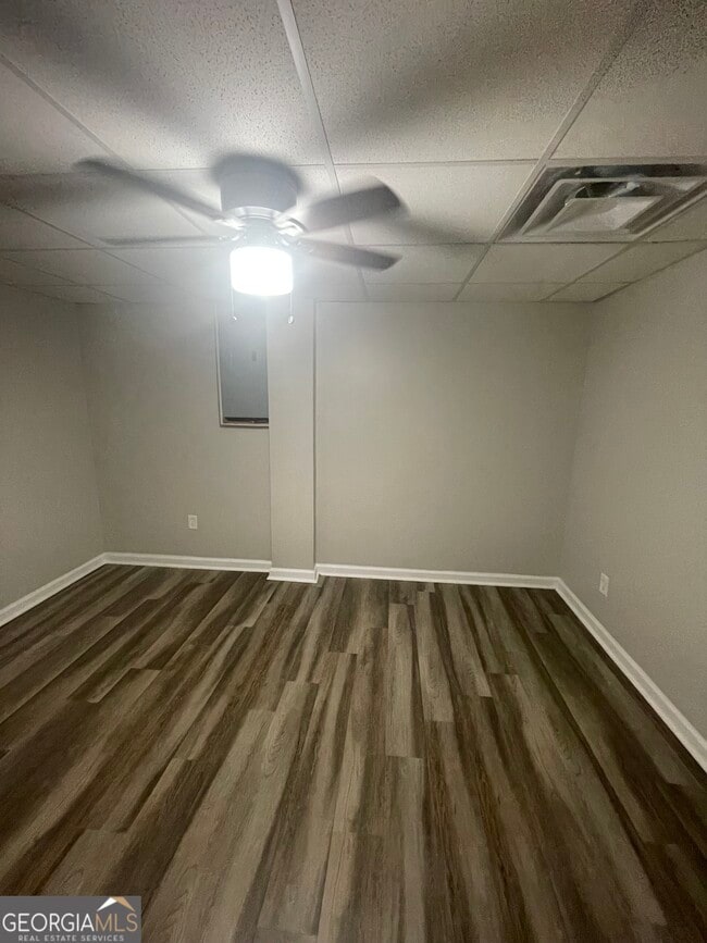 Building Photo - 310 Harris Manor Dr SW