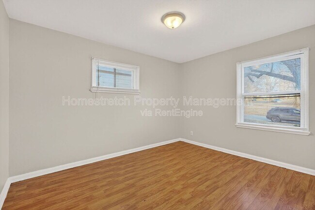 Building Photo - 9855 Medford Dr