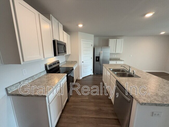 Building Photo - 4395 Winged Elm Ct