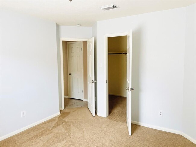 Building Photo - 3022 Texas Trail Ln