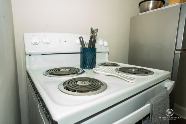 Building Photo - 324 Stockton St