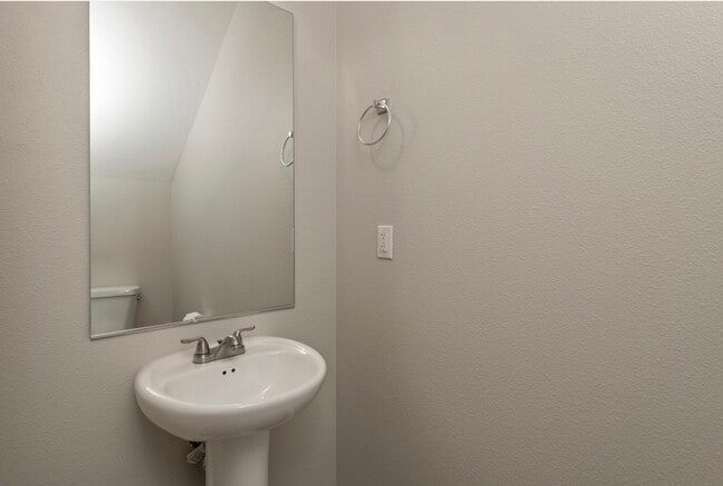 Building Photo - 2253 Vanderford Dr
