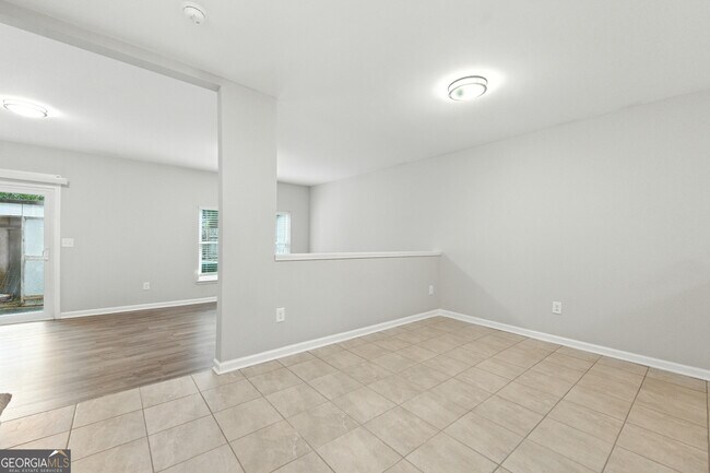 Building Photo - 2017 Oak Park Ln