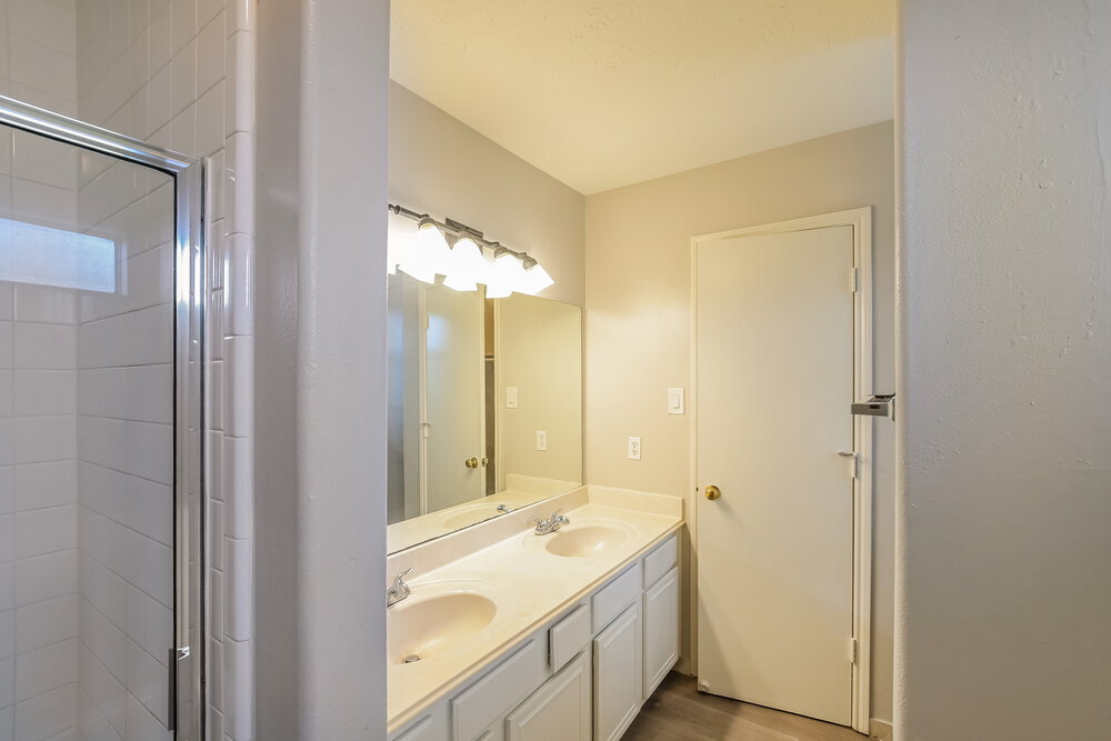 Building Photo - 8530 Wild Basin Dr