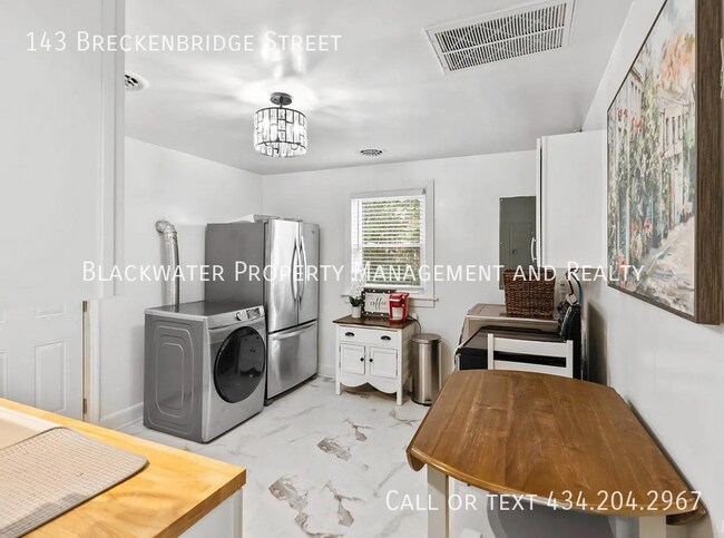 Building Photo - 143 Breckenbridge St