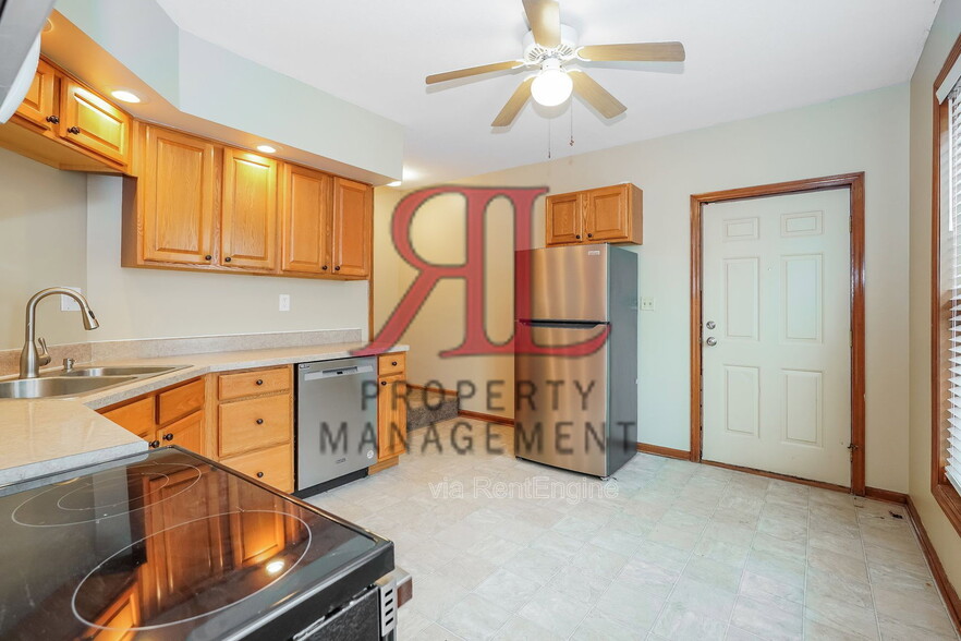 Building Photo - 1104 Pennsylvania Ave