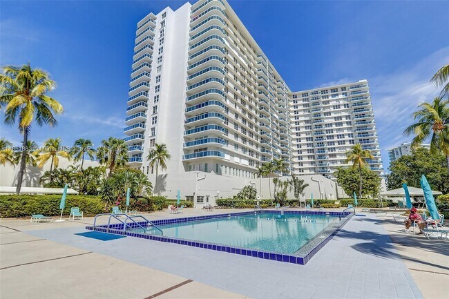 Building Photo - 3800 S Ocean Dr
