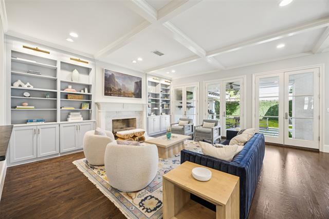 Building Photo - 6435 Glenrose Ct