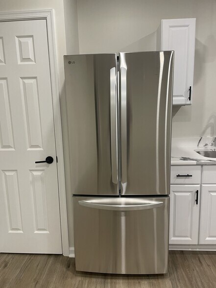 refrigerator - 2115 Harrison Ave