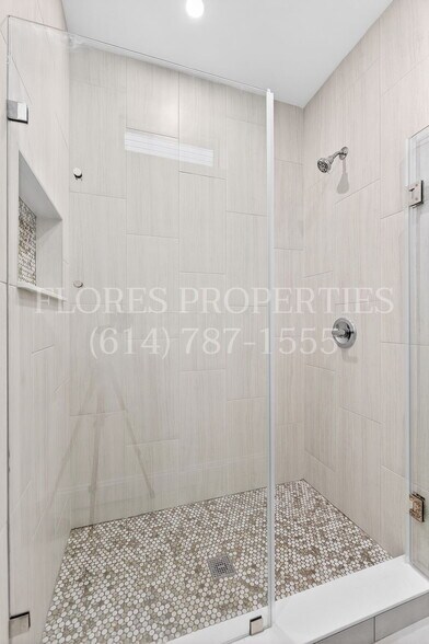 Building Photo - 696 S 22nd St