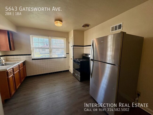 Building Photo - Section 8 Approved - Updated 2Bed/1Bath in...