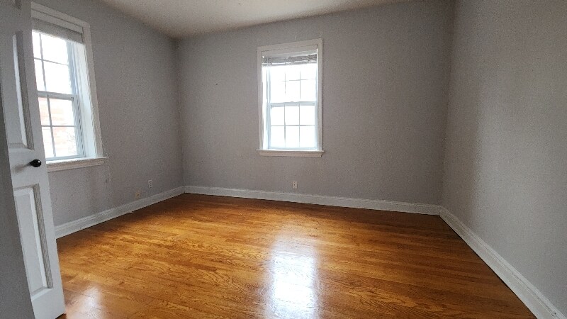 Building Photo - 1014 Sanford Ave