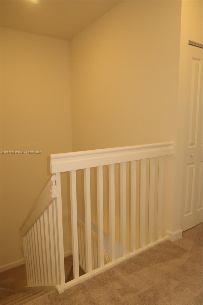 Building Photo - 1517 SE 27th Dr