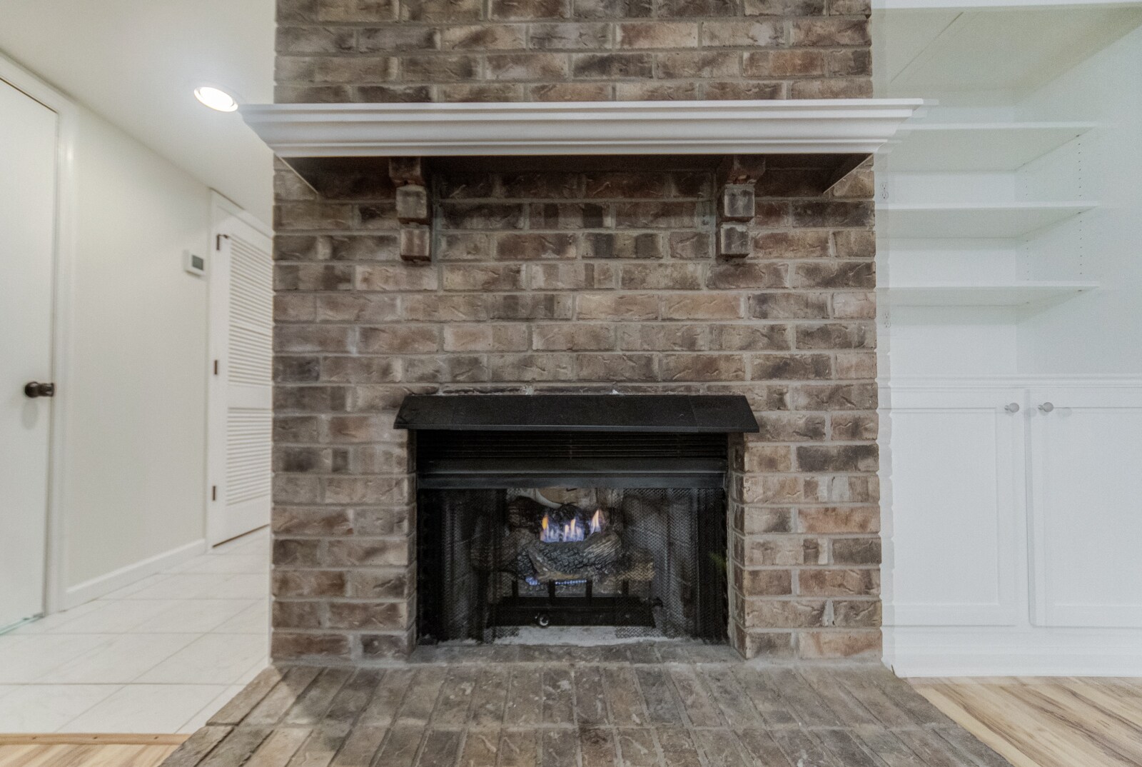 Building Photo - 250 Sanders Ferry Rd