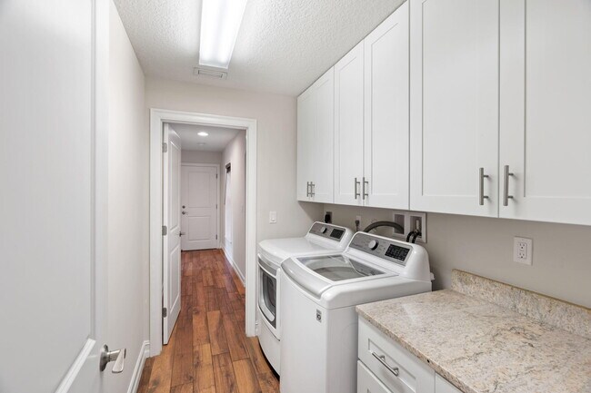 Building Photo - 17735 Carver Ave