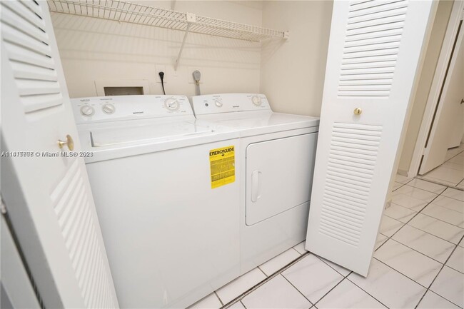 Building Photo - 12209 SW 14th Ln