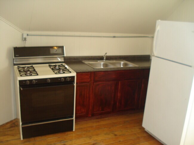 Building Photo - 1000 Burr