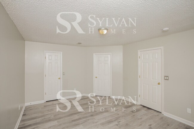 Building Photo - 5 Wheatstone