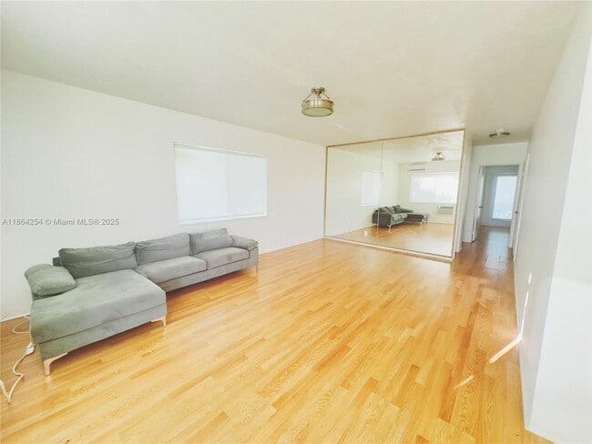 Building Photo - 455 Golden Isles Dr