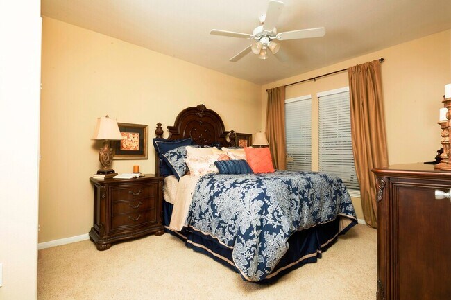 Building Photo - Experience the Difference of High-End Living!