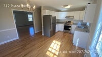 Building Photo - 312 Plaza Dr