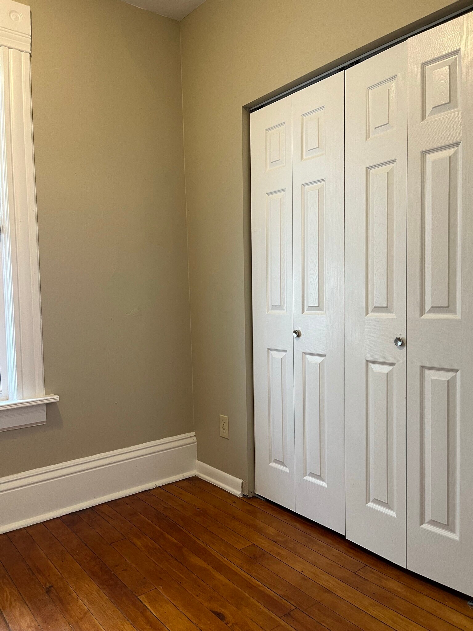 Building Photo - 3104 S Griffin Ave