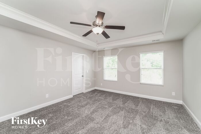 Building Photo - 9216 Evans Creek Ct