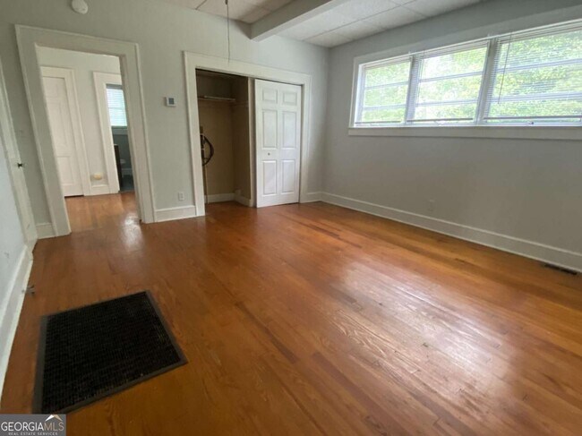 Building Photo - 44 W Howell St