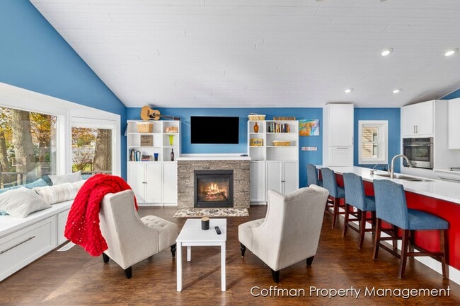 Building Photo - 7293 Davies Dr NE