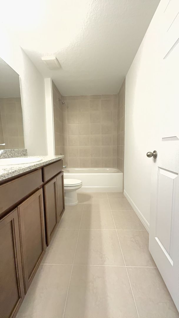 Building Photo - BRAND NEW Beautiful 4-bedroom, 3-bathroom ...