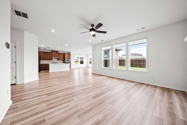 Building Photo - 424 Princewood Dr