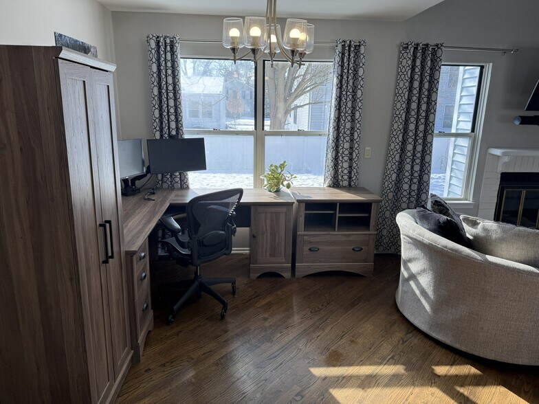 Building Photo - 525 Lasalle Ln