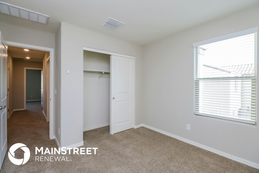 Building Photo - 8221 W Albeniz Pl