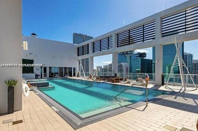 Building Photo - 151 SE 1st St