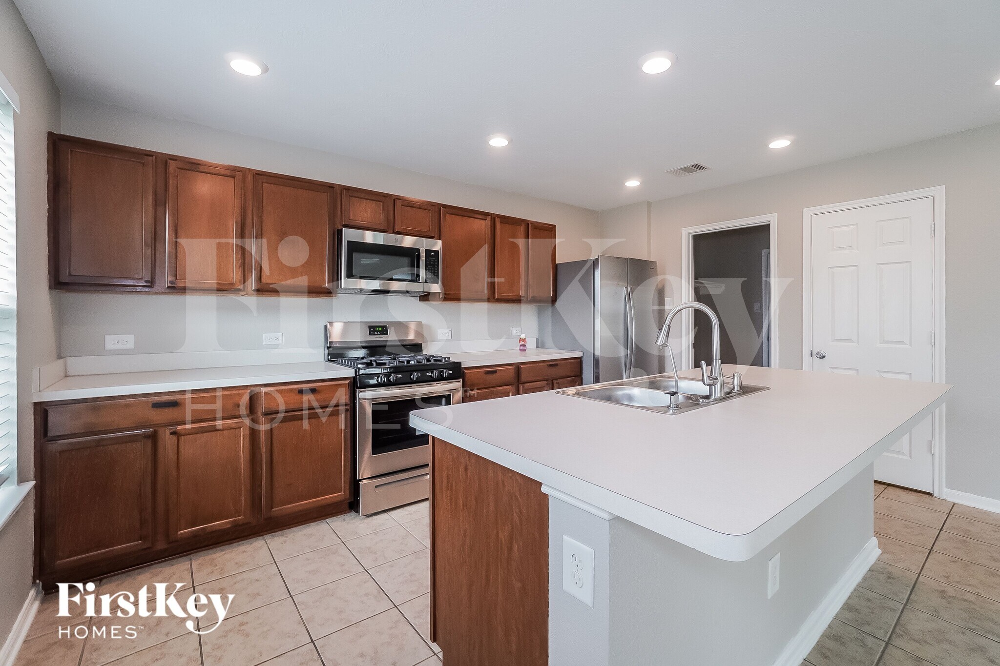 Building Photo - 14315 Cedar Pine Ct