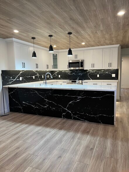 Building Photo - 33751 El Encanto Ave