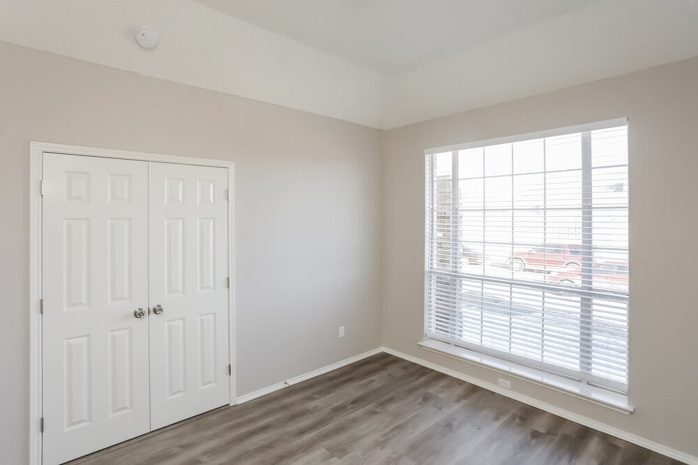 Building Photo - 532 Saddle Head Dr