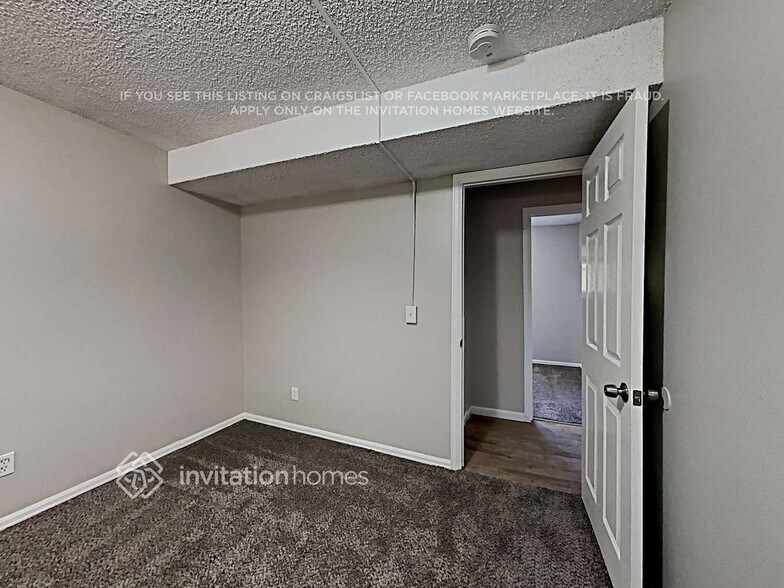 Building Photo - 9764 Columbine Ct