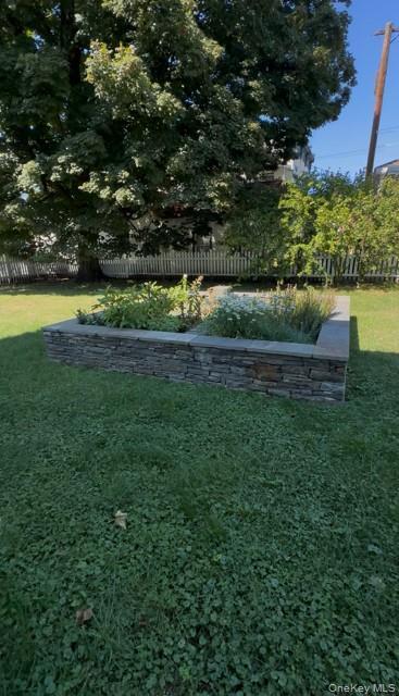 Building Photo - 11 W Bridge St