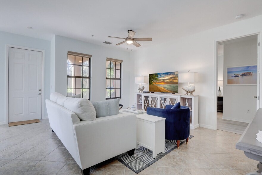 Building Photo - 8791 Melosia St