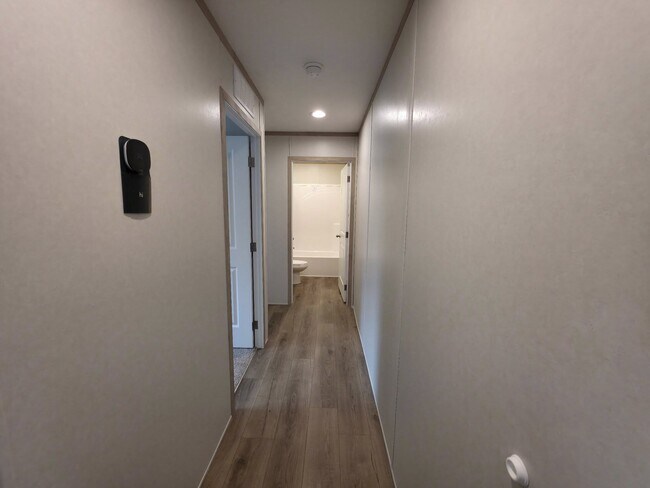 Building Photo - 1312 W Harbour Unit 160