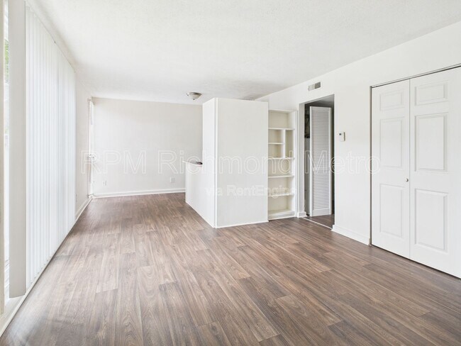 Building Photo - 3206 Midlothian Tpke