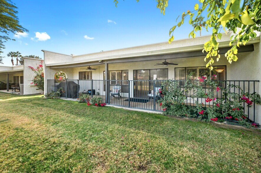 Building Photo - 78990 Bayside Ct