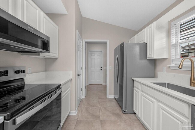 Building Photo - 6463 Sailport Cove