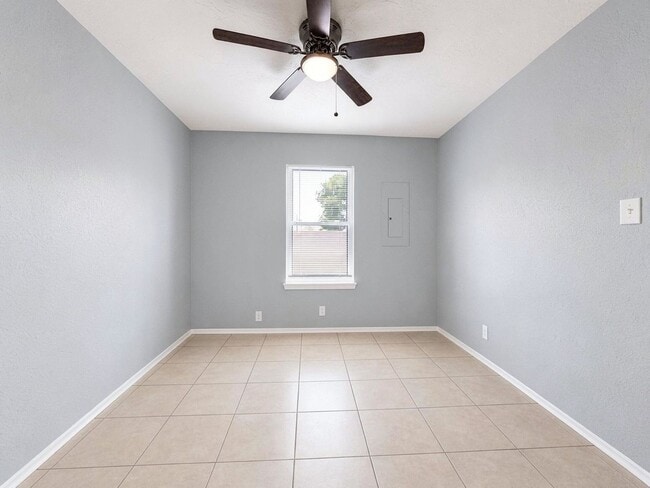 Building Photo - 4614 Gurley Ave