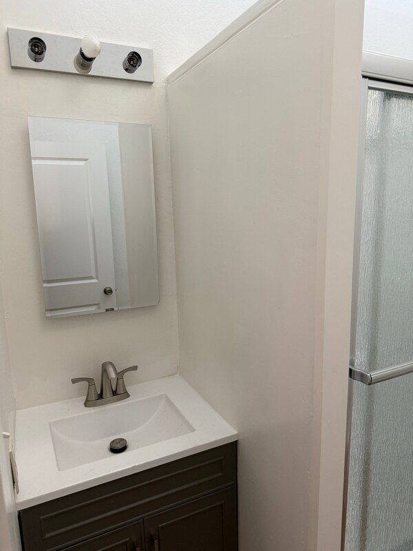 Building Photo - 661 Oldham Way