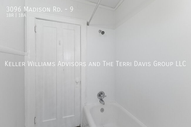 Building Photo - 3096 Madison Rd