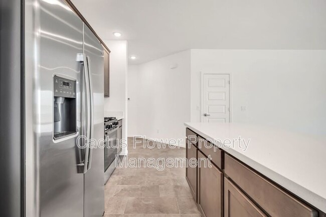 Building Photo - 13244 W Ranch Gate Rd