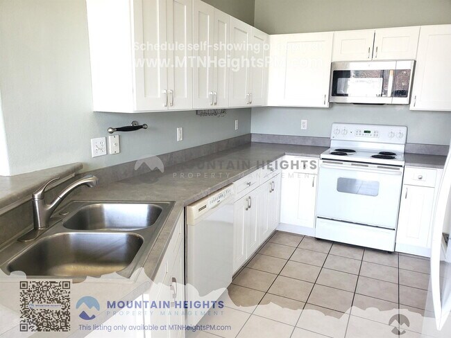 Building Photo - 3113 Provence Ln